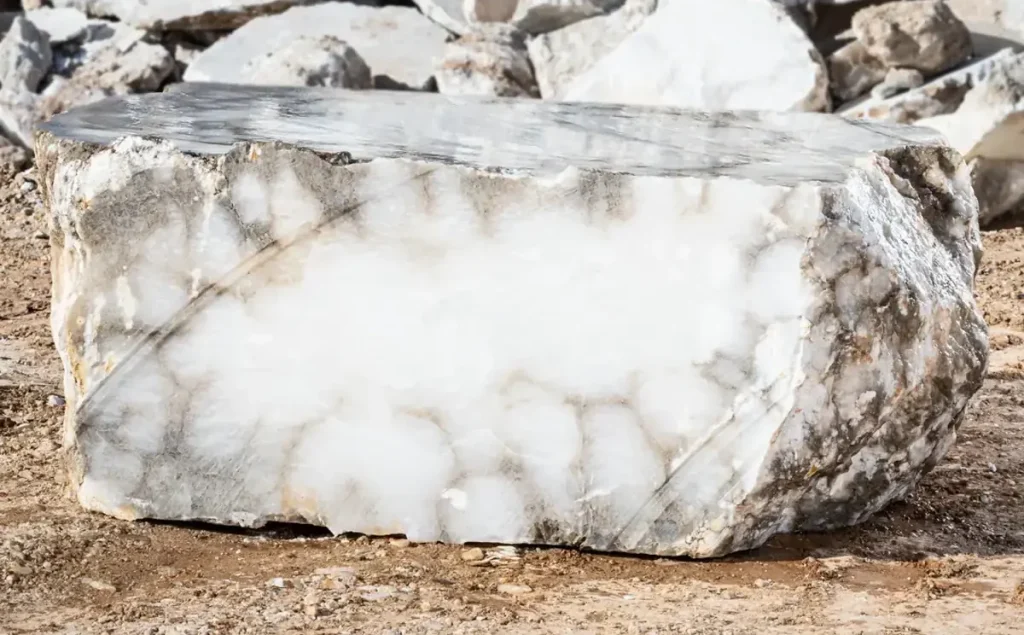 5 common mistakes when carving alabaster (and how to avoid them) 1 A84A9317 web optimized final e1764851830124